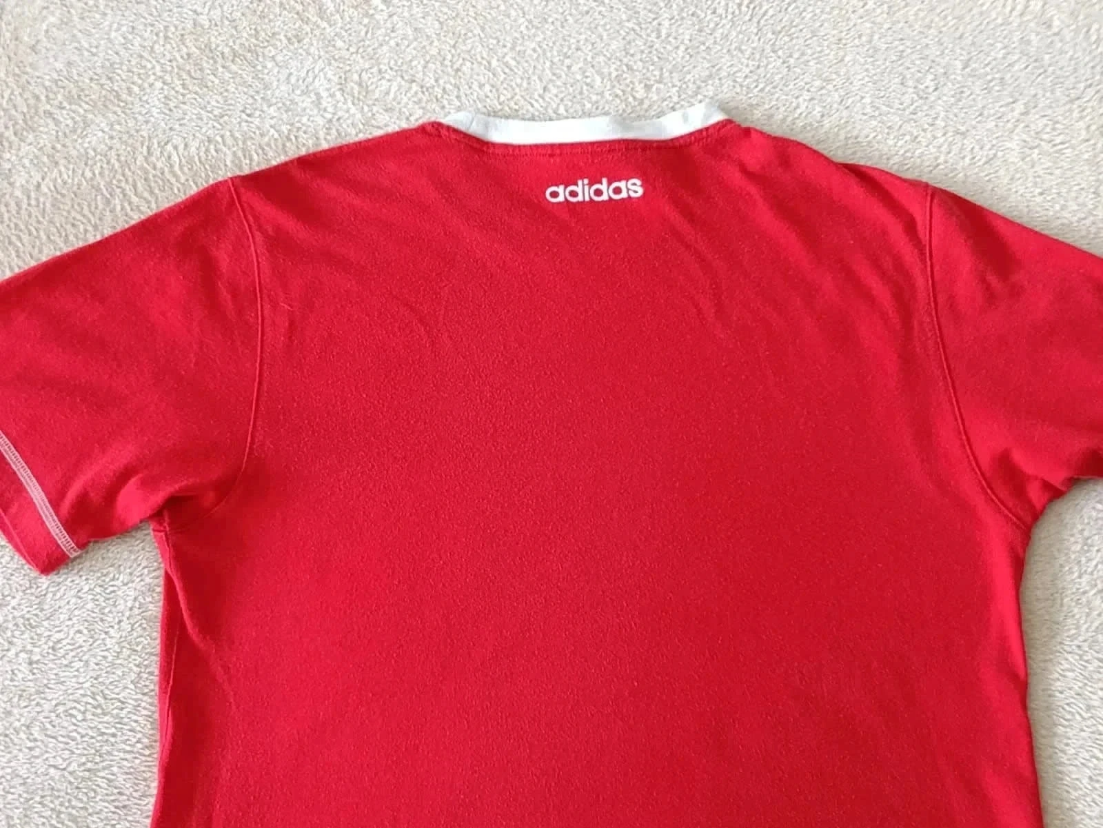 Camiseta Adidas 2005 vermelha com grande Logo branco Tamanho 16 anos – photo 4